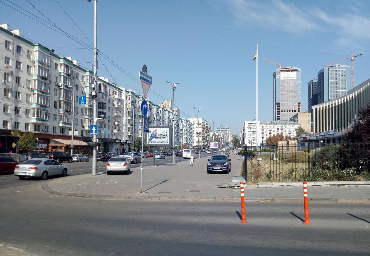 Двухкомнатная вид на Дворец Украина Київ Екстер'єр фото